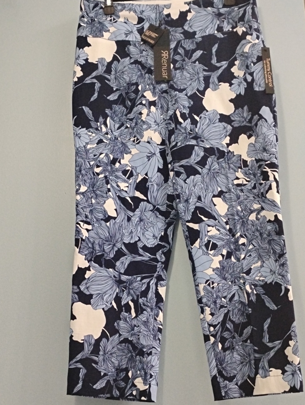 NWT Renuar Navy and Light Blue Floral Print Capri Pants Tummy Control Size 8